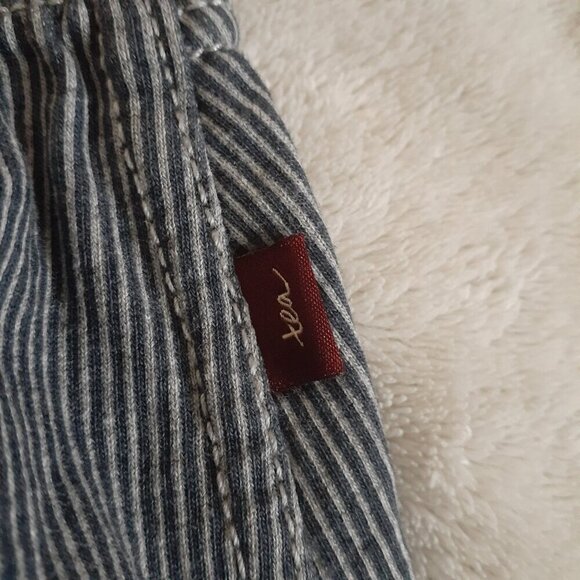 Tea Collection Girl's Size 7 Blue Gray Pinstripe Cotton Skirt - Picture 8 of 8